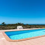 Moradia Com Piscina E Vista Mar 別荘 *