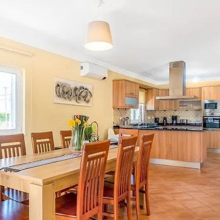 Moradia Com Piscina E Vista Mar Casa de Férias *