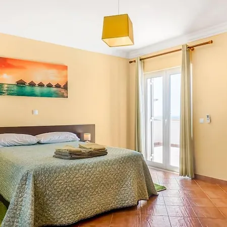 度假居 Moradia Com Piscina E Vista Mar 阿尔热祖尔