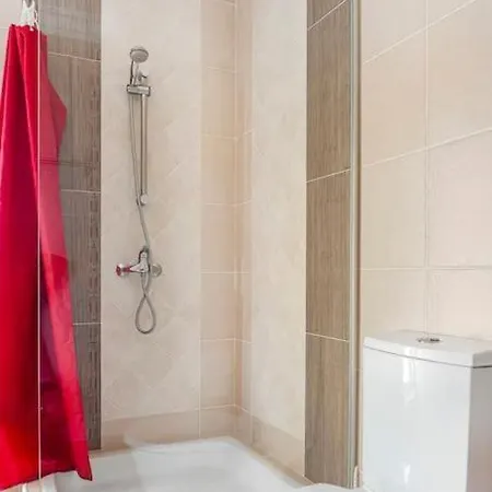 Moradia Com Piscina E Vista Mar *