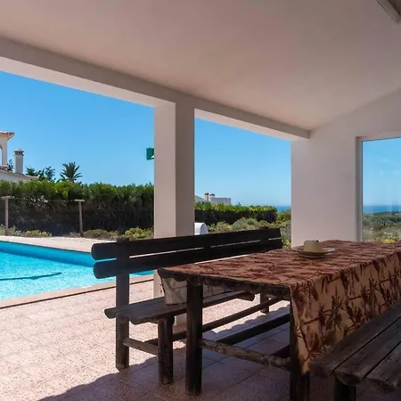 Moradia Com Piscina E Vista Mar *