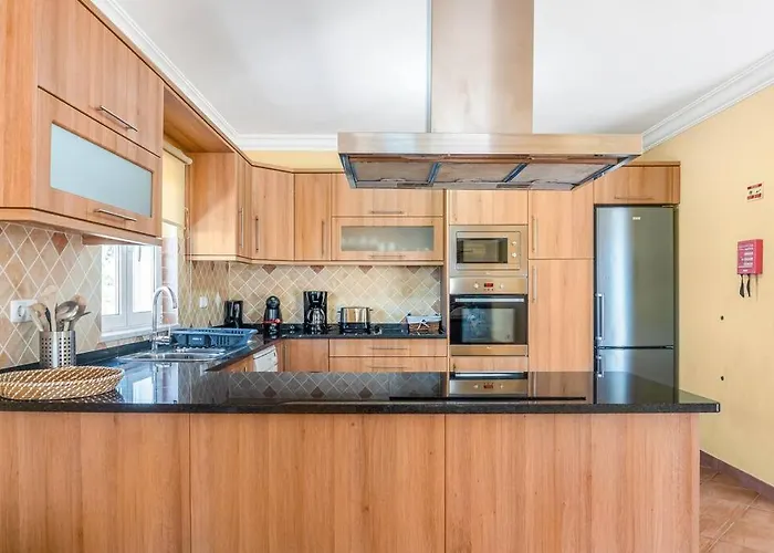 Moradia Com Piscina E Vista Mar 알제주르