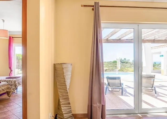 펜션 Moradia Com Piscina E Vista Mar