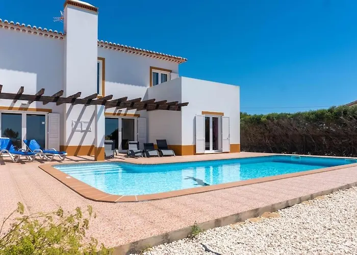 펜션 Moradia Com Piscina E Vista Mar *