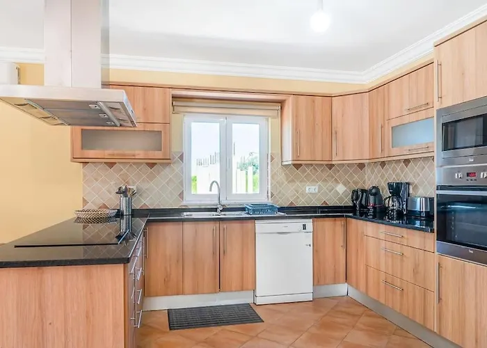 Moradia Com Piscina E Vista Mar 펜션 알제주르