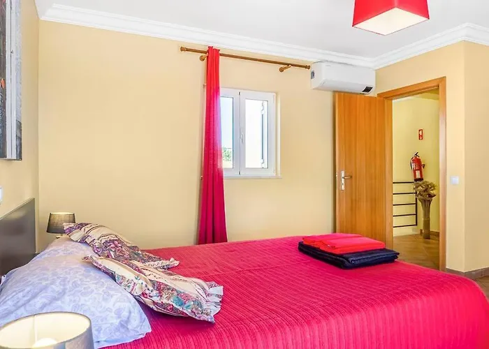 펜션 Moradia Com Piscina E Vista Mar 알제주르