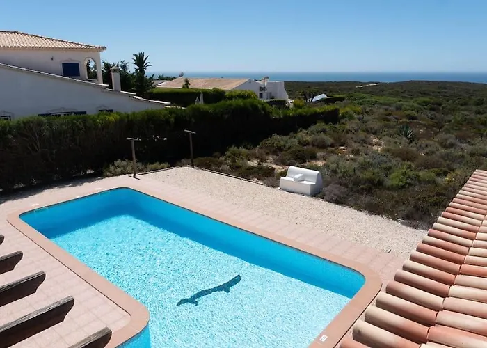 펜션 Moradia Com Piscina E Vista Mar