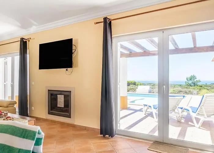 Moradia Com Piscina E Vista Mar 펜션 알제주르