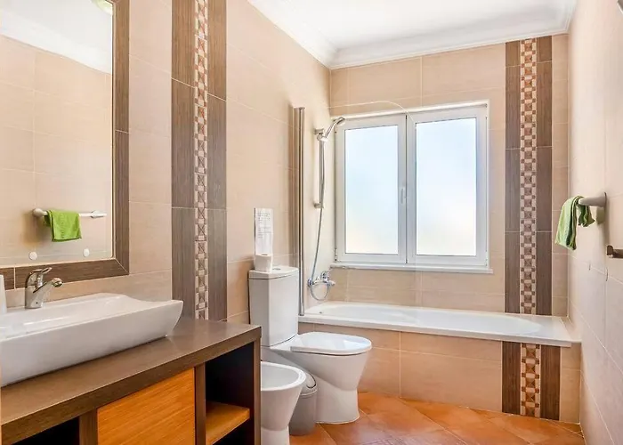 Moradia Com Piscina E Vista Mar * 알제주르